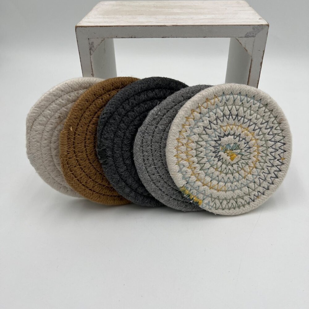 Round Coasters Set of 5, Cotton Woven Braided Hot Pads Place Mats Heat-Resistant